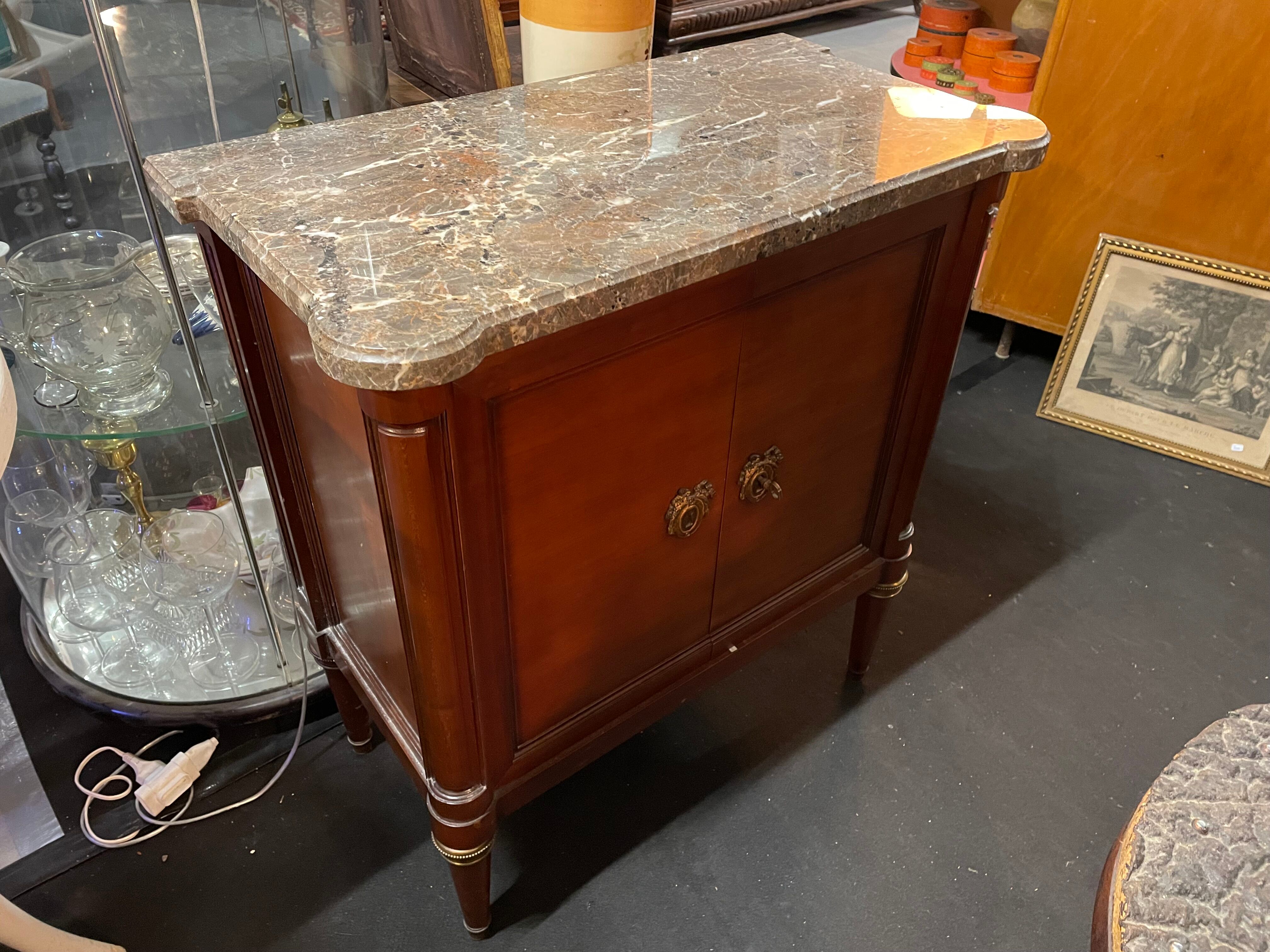 Commode Louis XVI