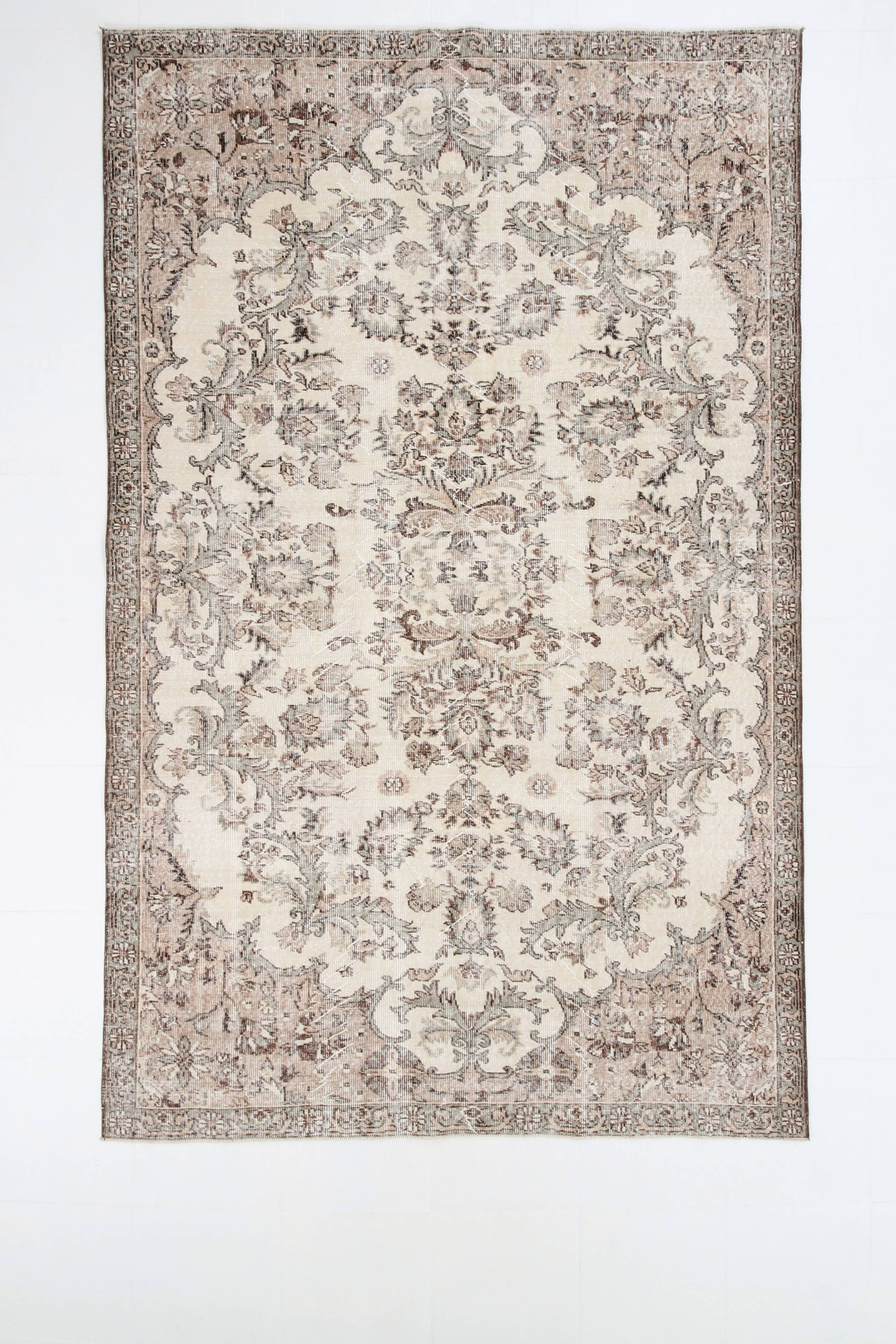 Brown & Cream Floral Vintage Rug, 195x302Cm