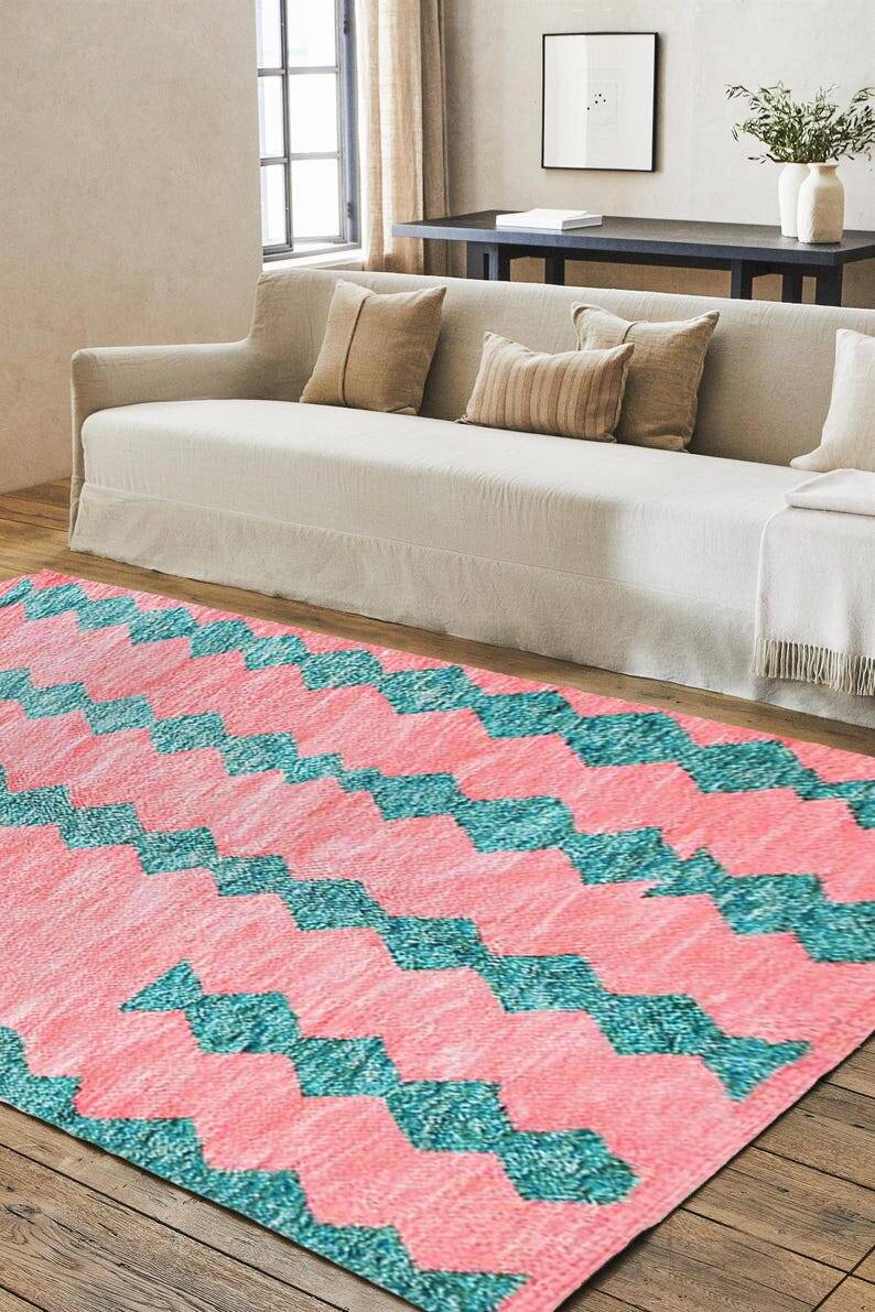 Handwoven Berber rug, size 150 x 250 cm
