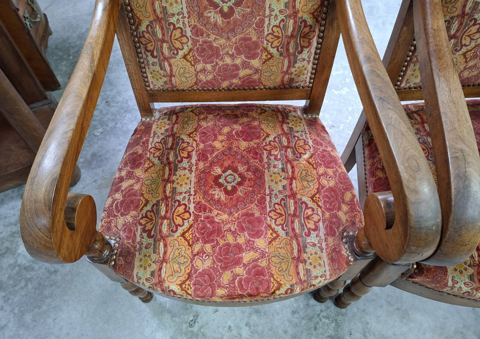 Pair of walnut armchairs – Restoration/Charles X period – 19th century