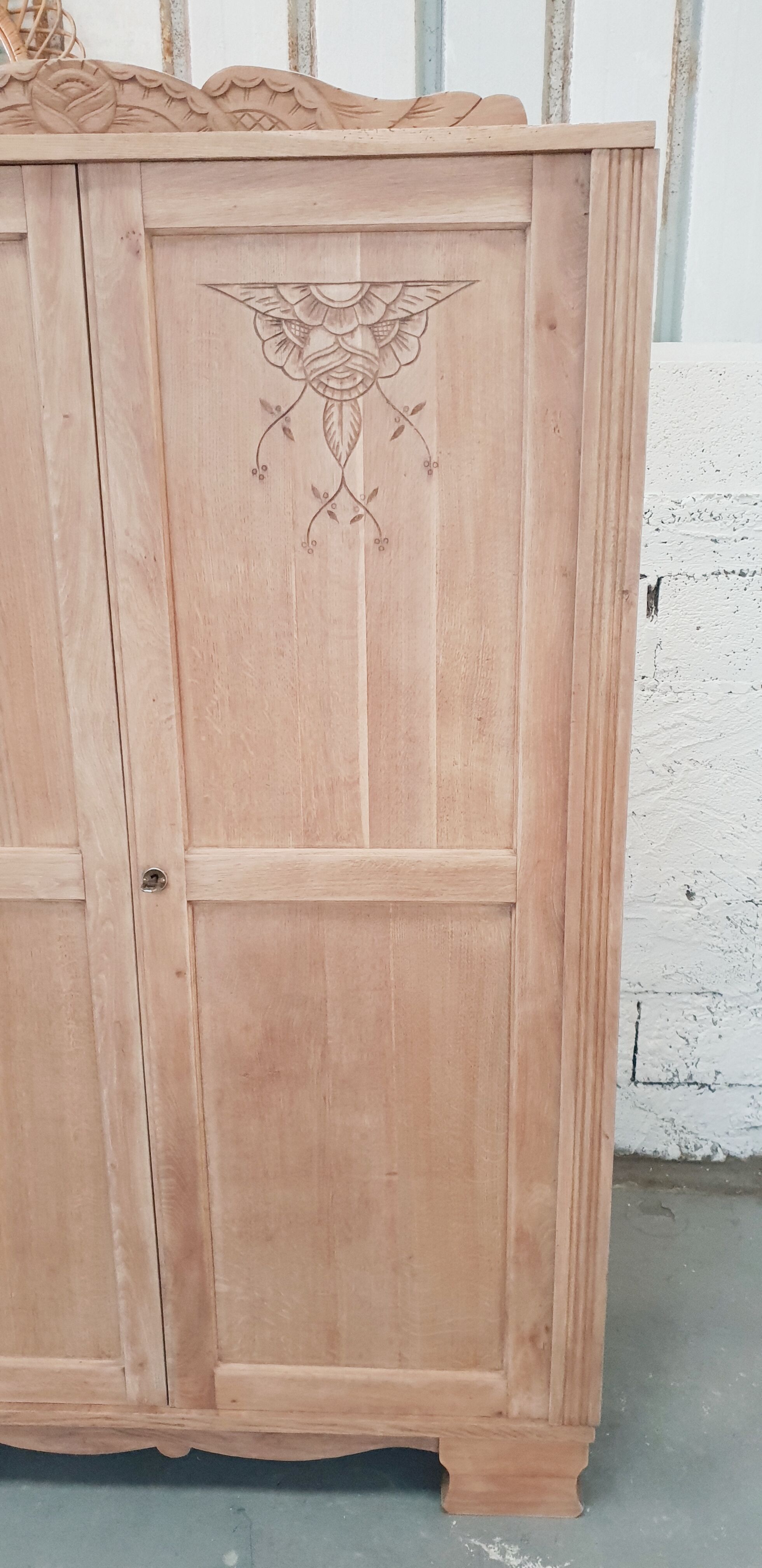 Vintage cabinet