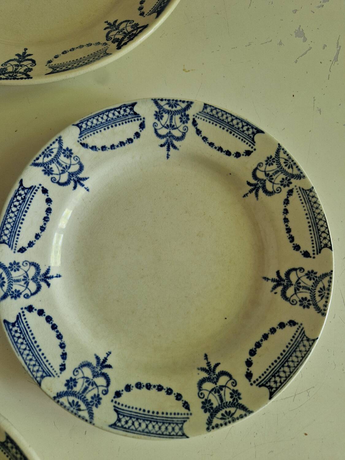 Set of 6 Moulin des Loups Colonial Model Plates