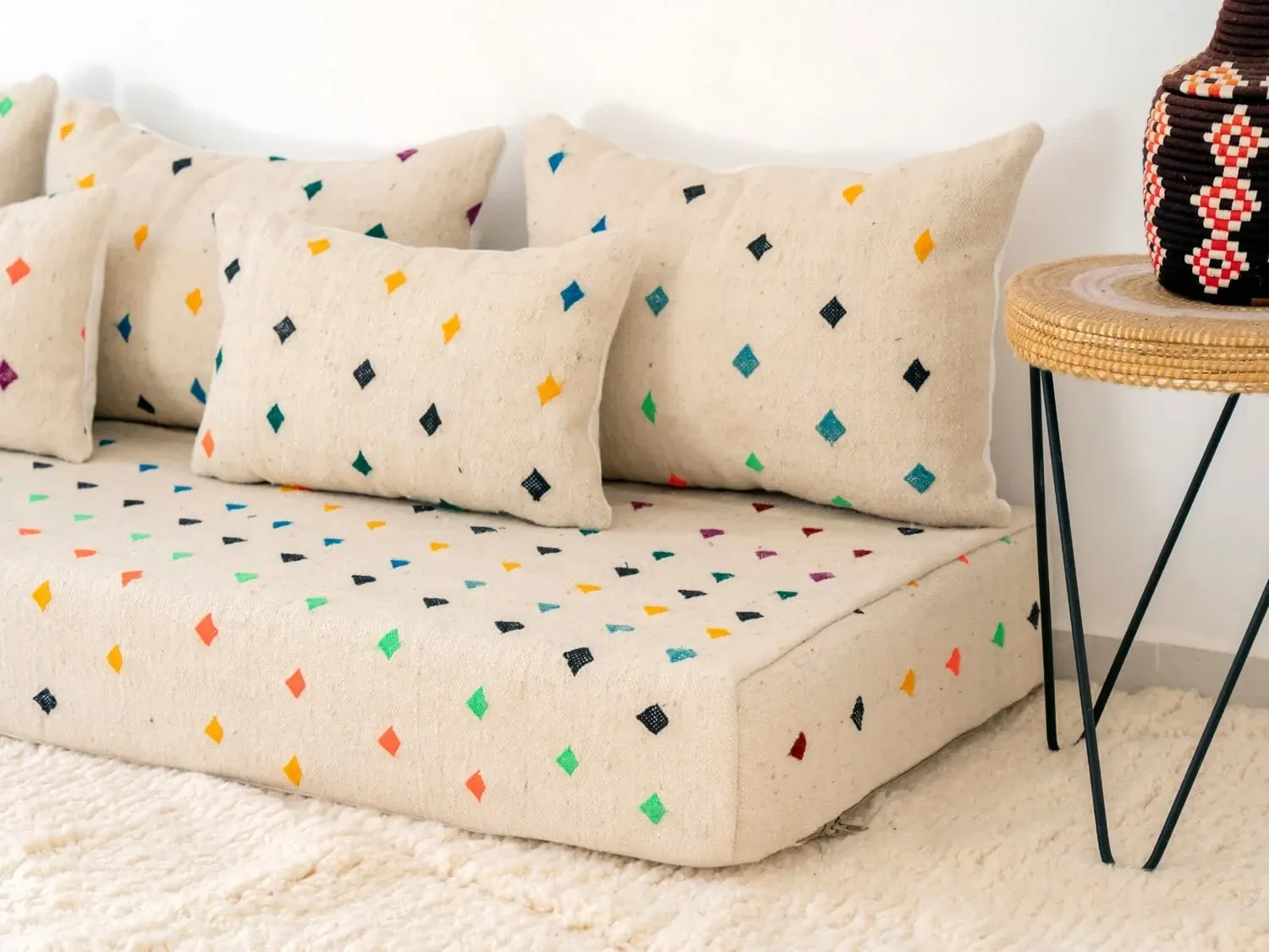 Modern sofa 180 cm // 6 feet