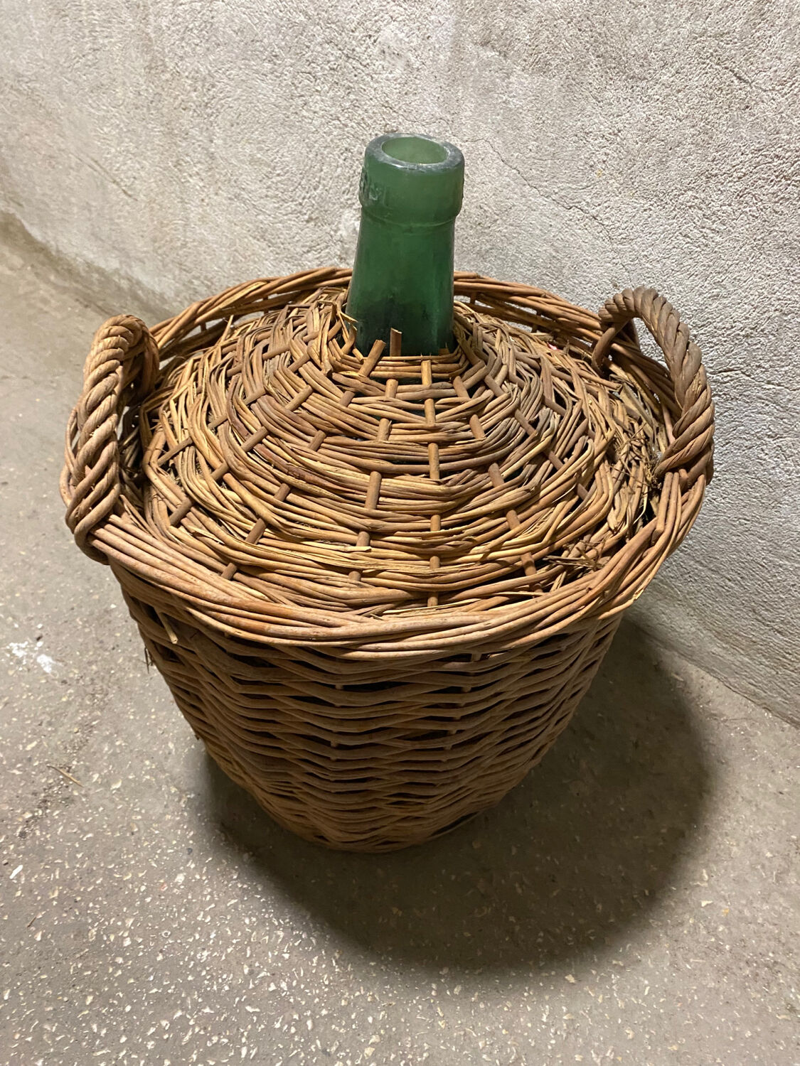 Lady Jeanne in her wicker case
