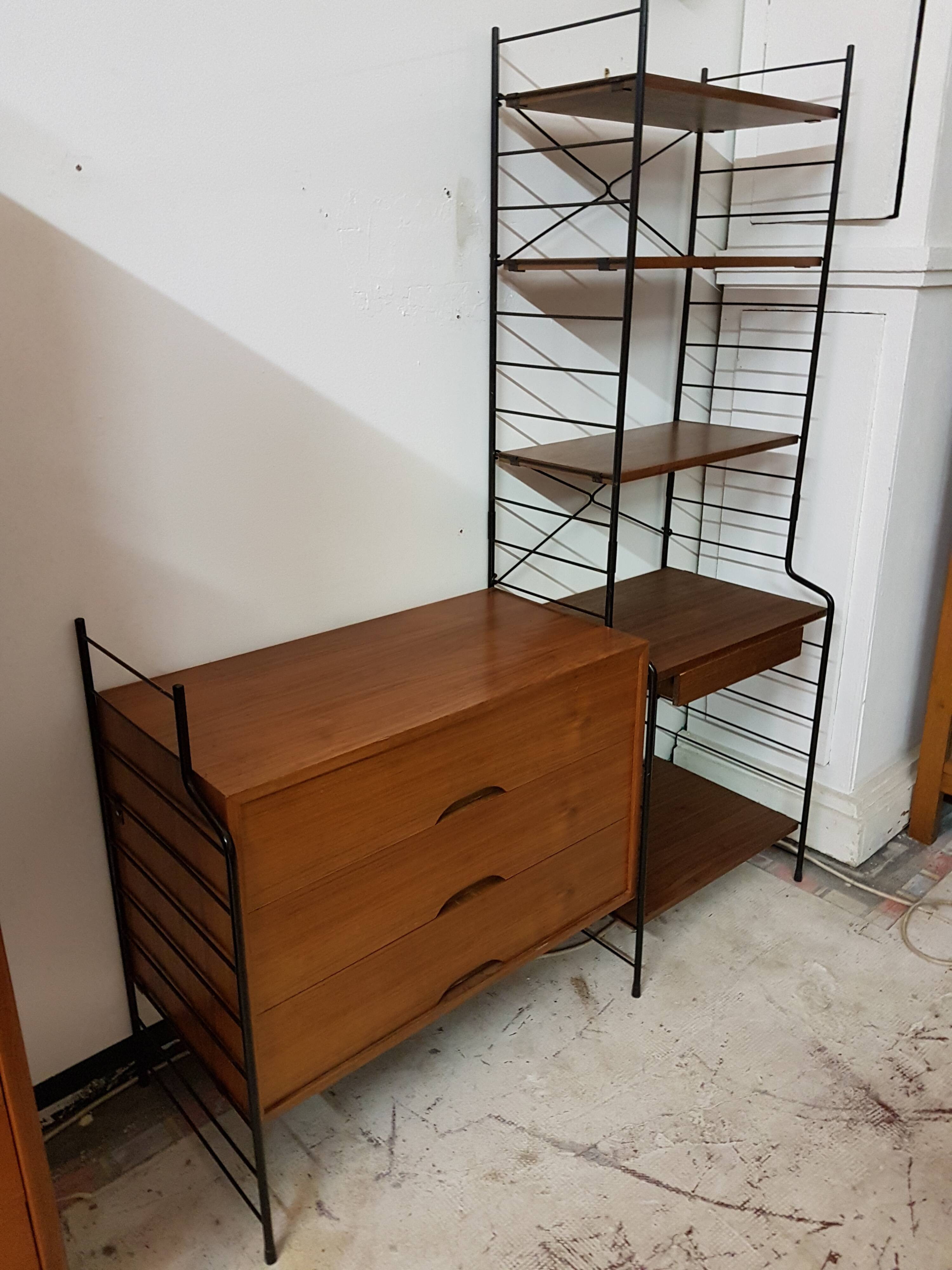 Adjustable shelves WHB string of the 1960s