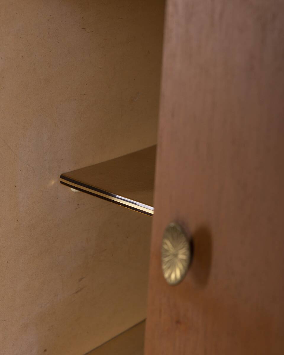 LARGE VINTAGE SIDEBOARD FROM THE 1960S IN TEAK AND BRASS, ITALIAN DESIGN