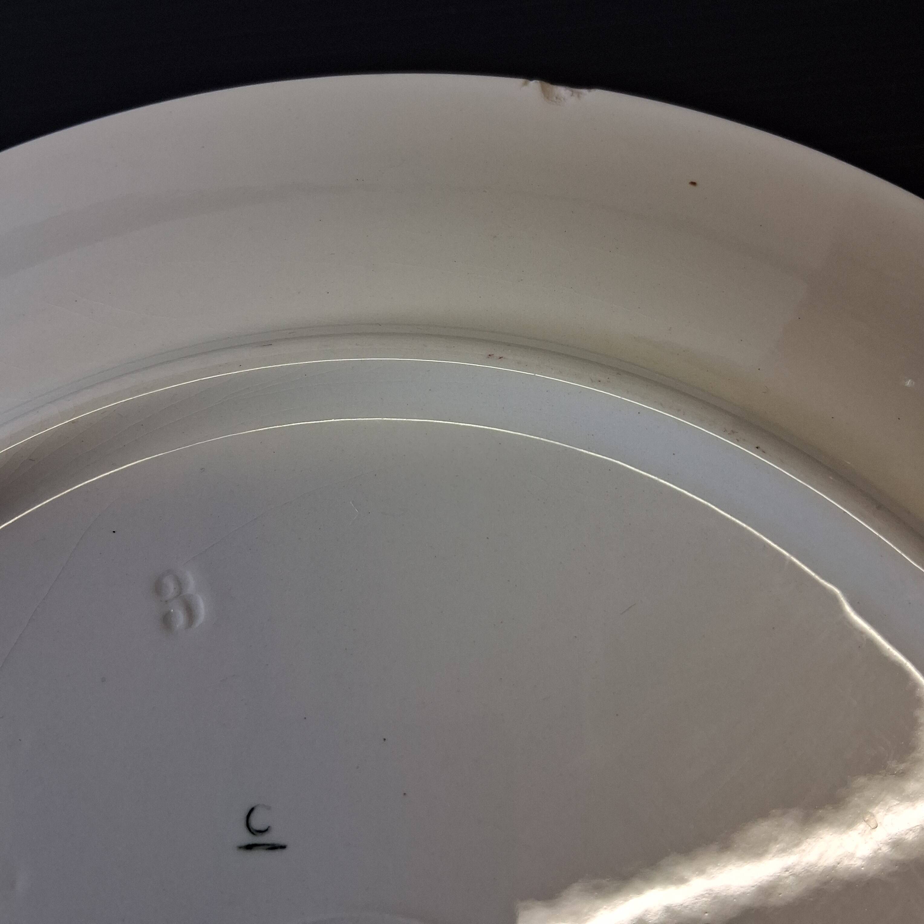Slightly hollow round serving plate from Villeroy and Boch model "Bern".
