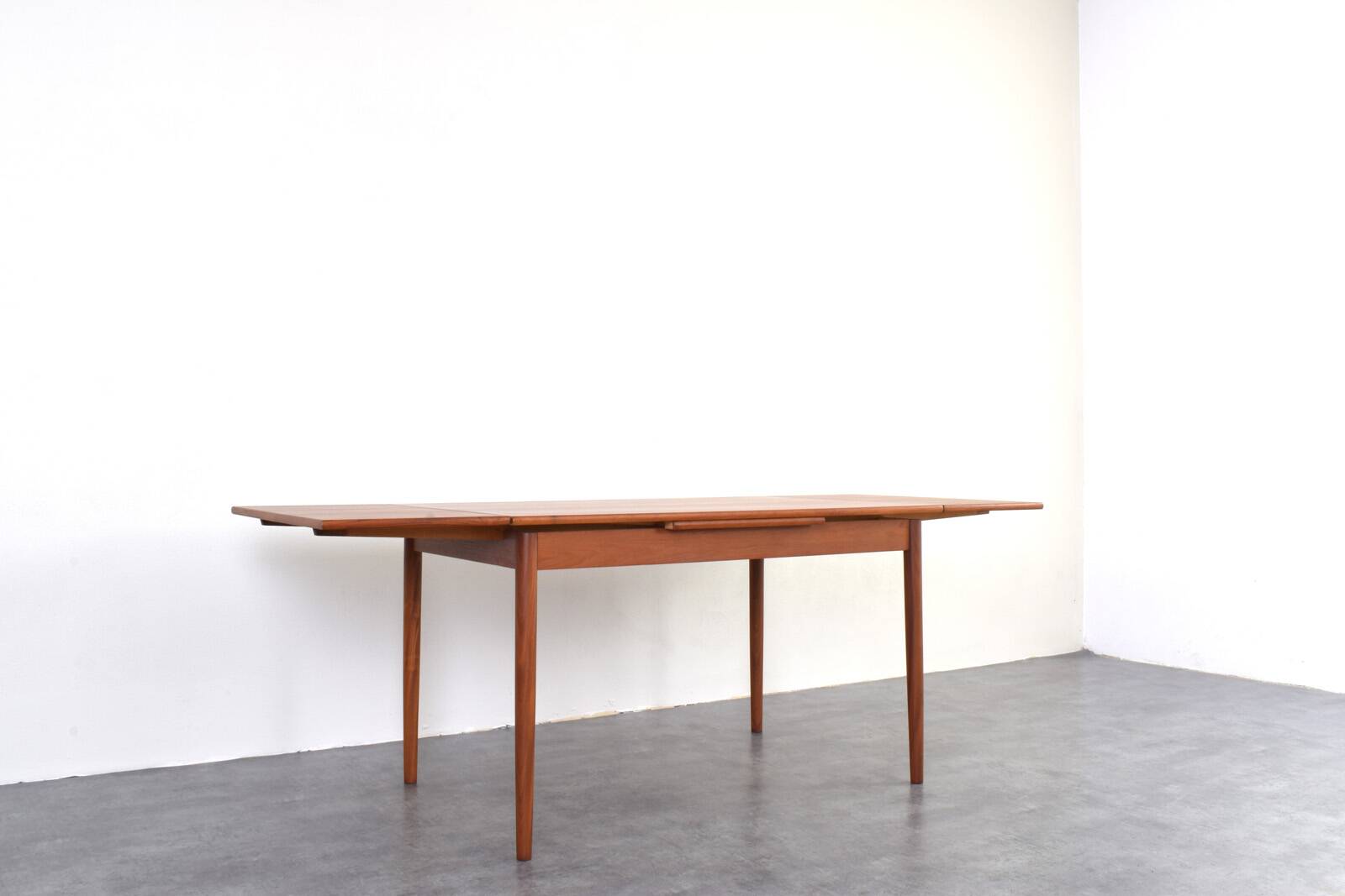 Mid-Century Danish Teak Extendable Dining Table, 1960s.