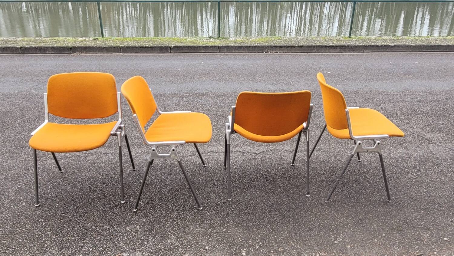Series of 4 DSC chairs by Giancarlo Piretti for Anomina Castelli design