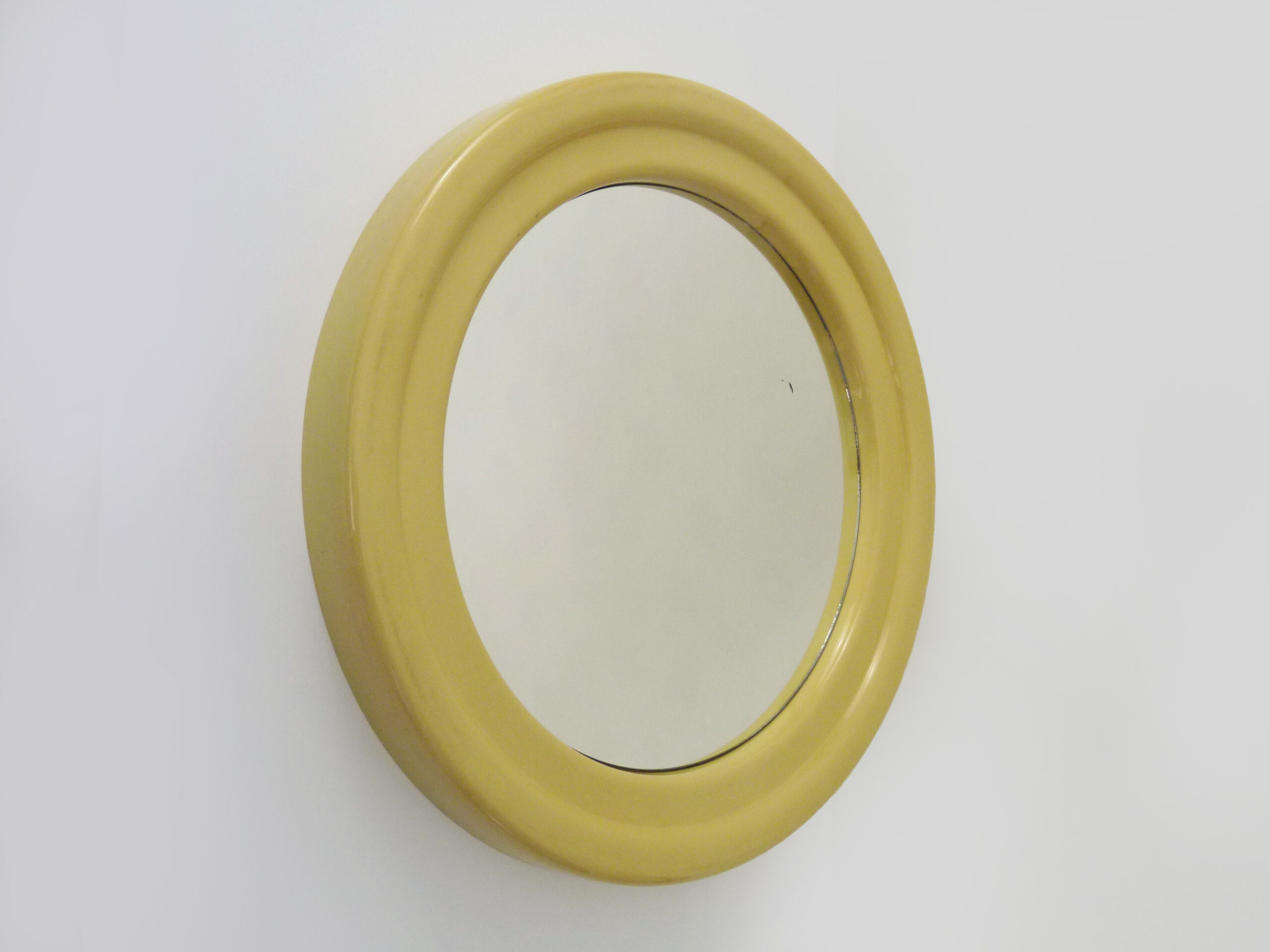 Vintage beige round mirror, Cattaneo Italy Year 70