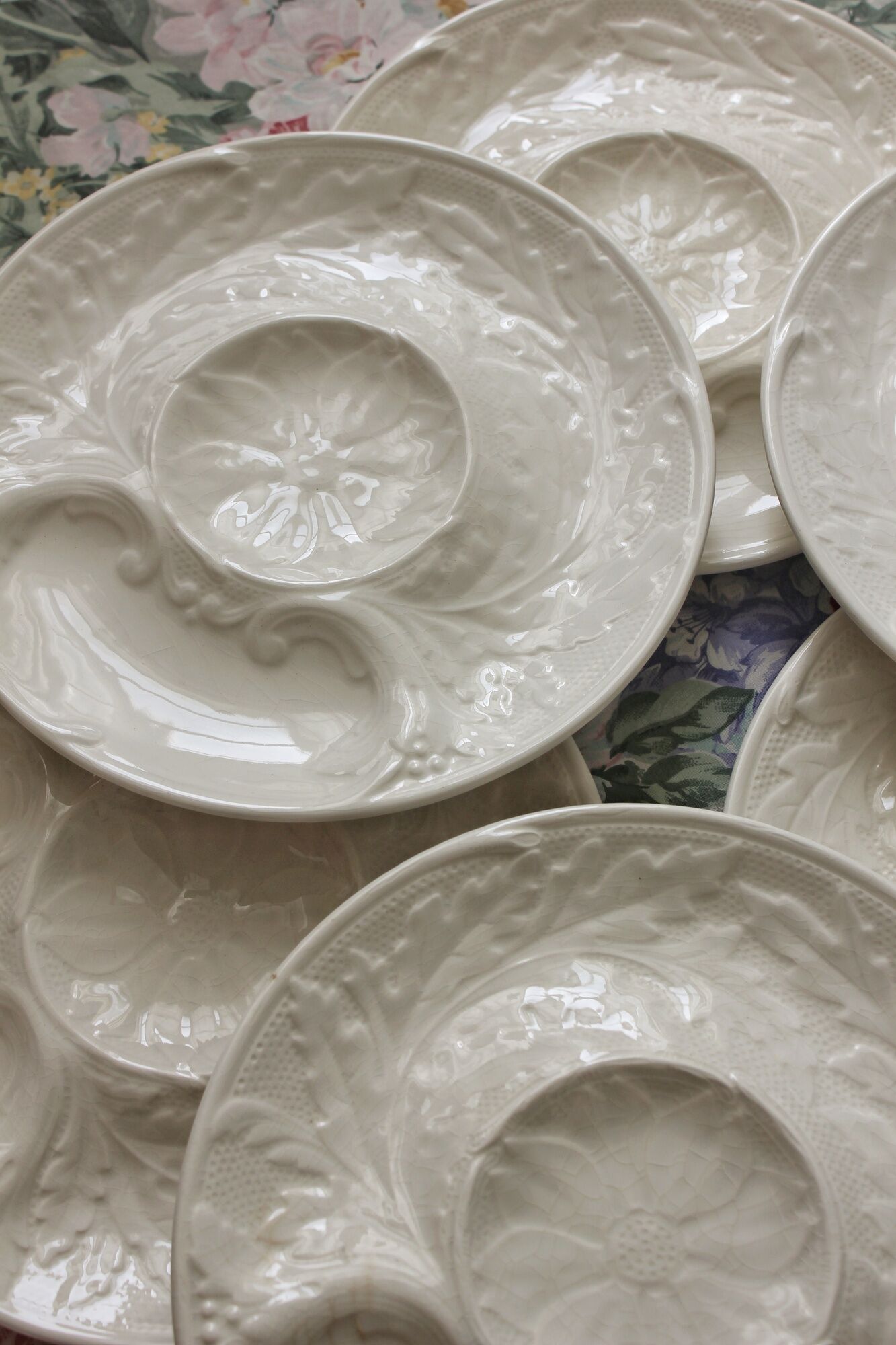 6 vintage Gien white slip earthenware artichoke plates