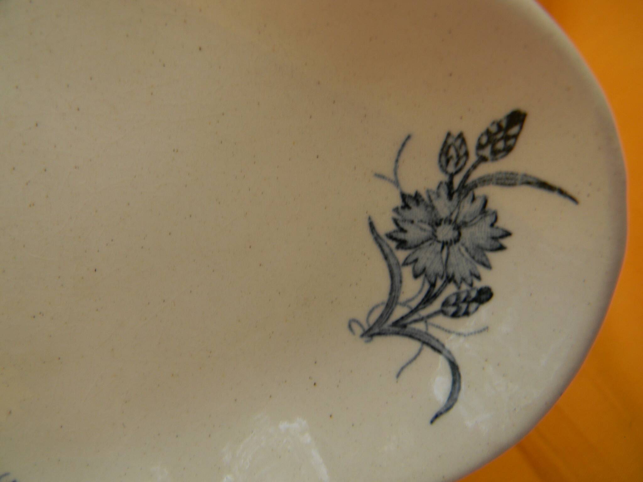 Longchamp earthenware dish cornflower decoration