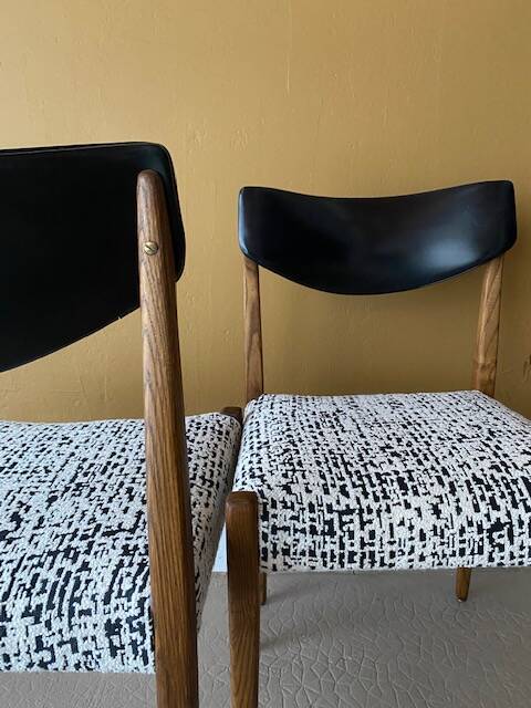 Pair of vintage Scandinavian chairs 60