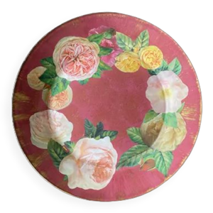 assiette plate à motifs