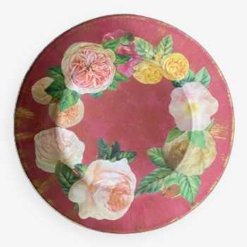 Flat plate with rose patterns by Béatrice Sastre