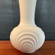 Seltmans Op Art vase Germany in biscuit porcelain from the 1960s.