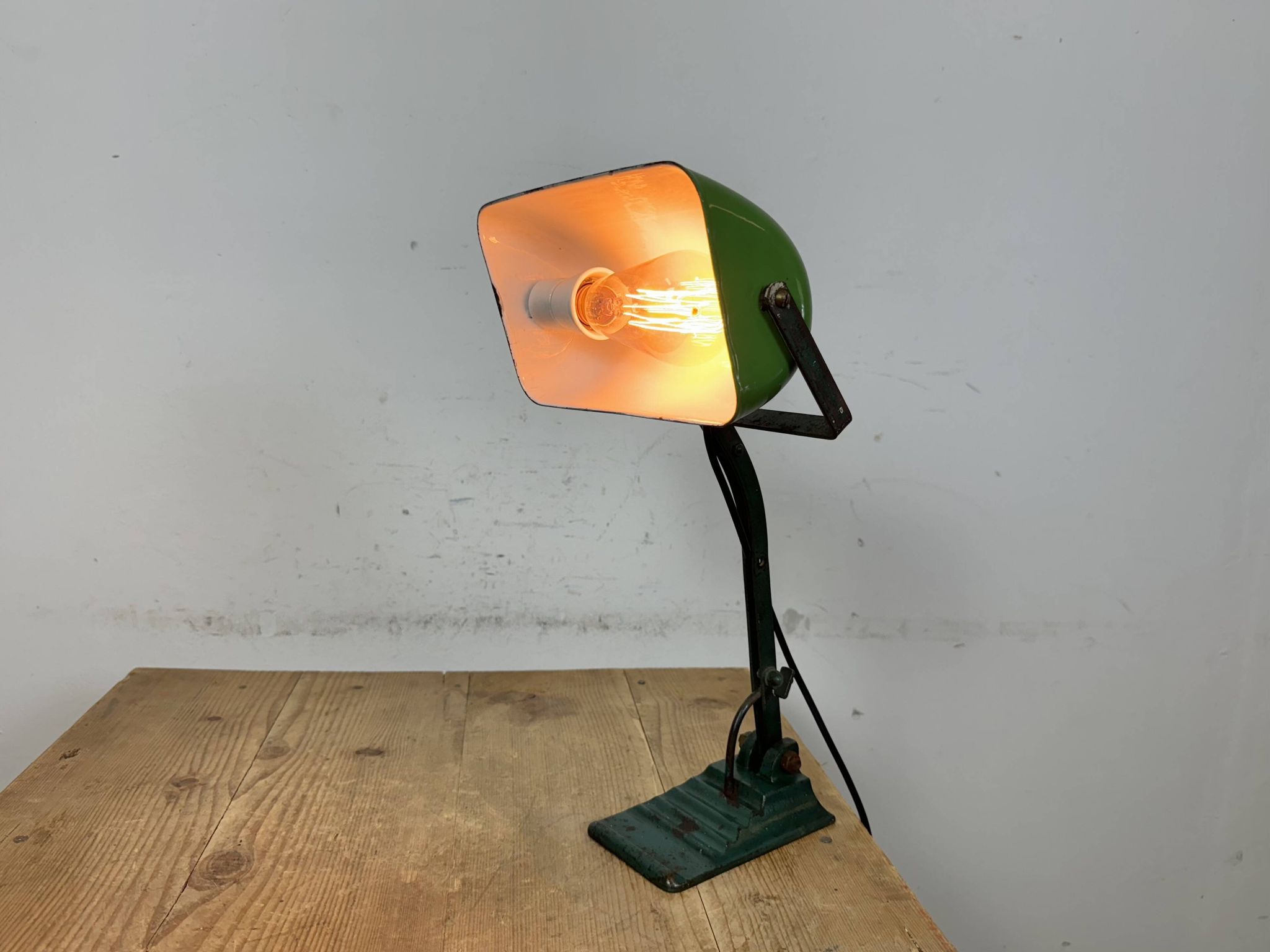 Vintage Green Enamel Bank Lamp, 1950s