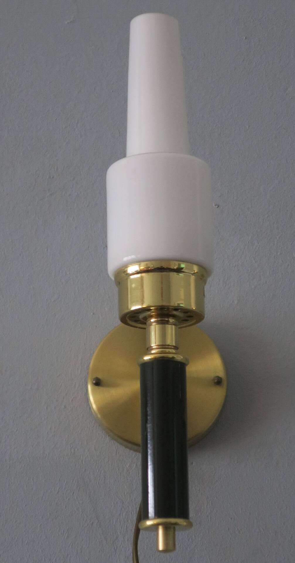 Paire de lampes murales en laiton vintage signées C E Fors pour Ewa Varnamo, Suède.