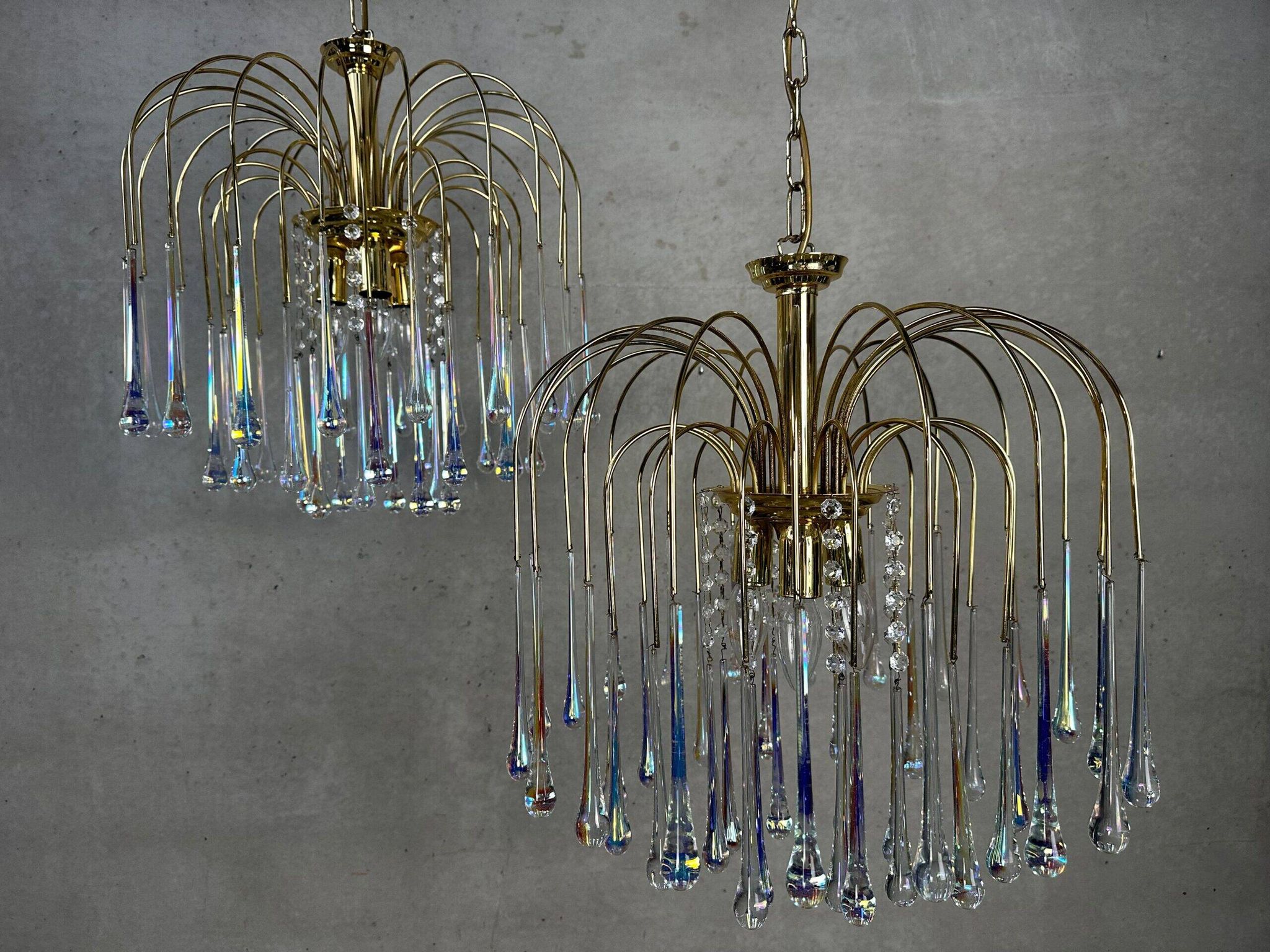 Chandelier en goutte d'eau de style Hollywood Regency – Massif