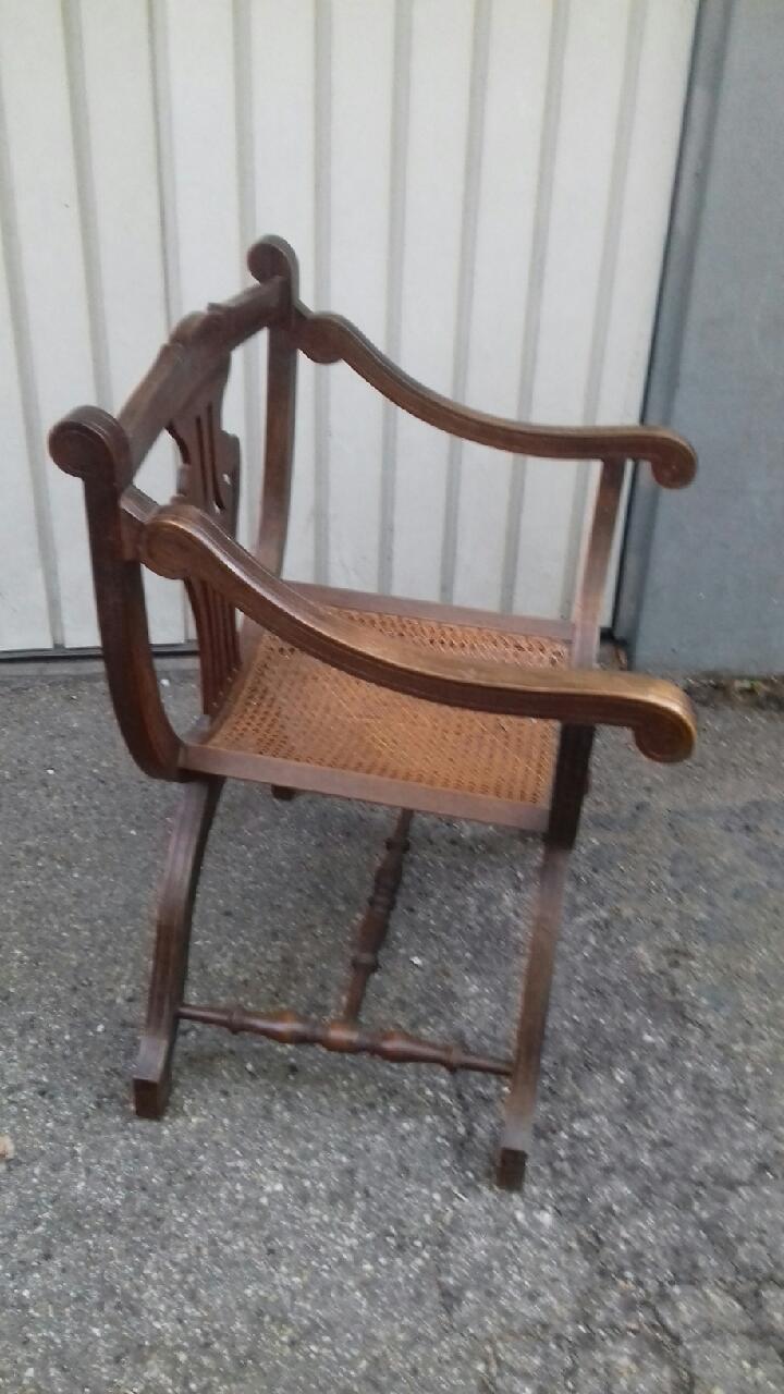 Dagobert 1900 chair in original walnut wood and canning