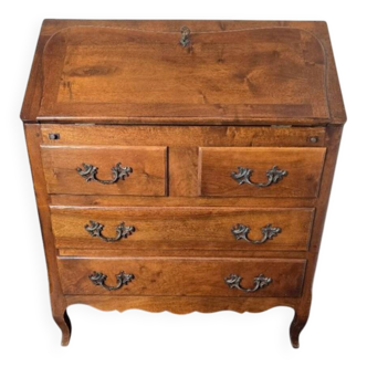 Bureau de pente style Louis XV en noyer massif