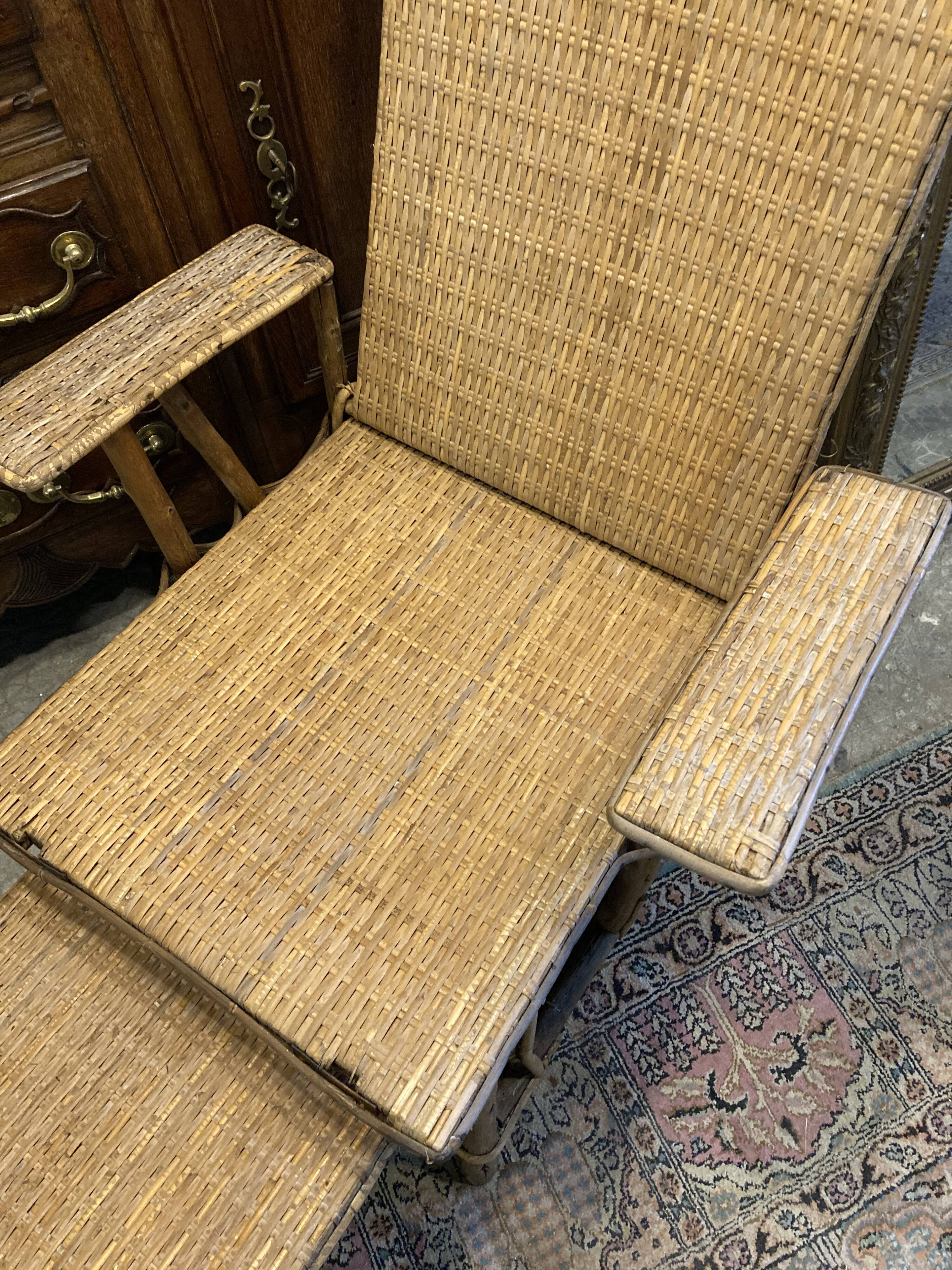 Rattan bamboo chaise longue 1920's