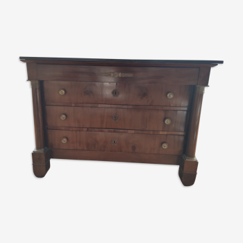 Empire dresser