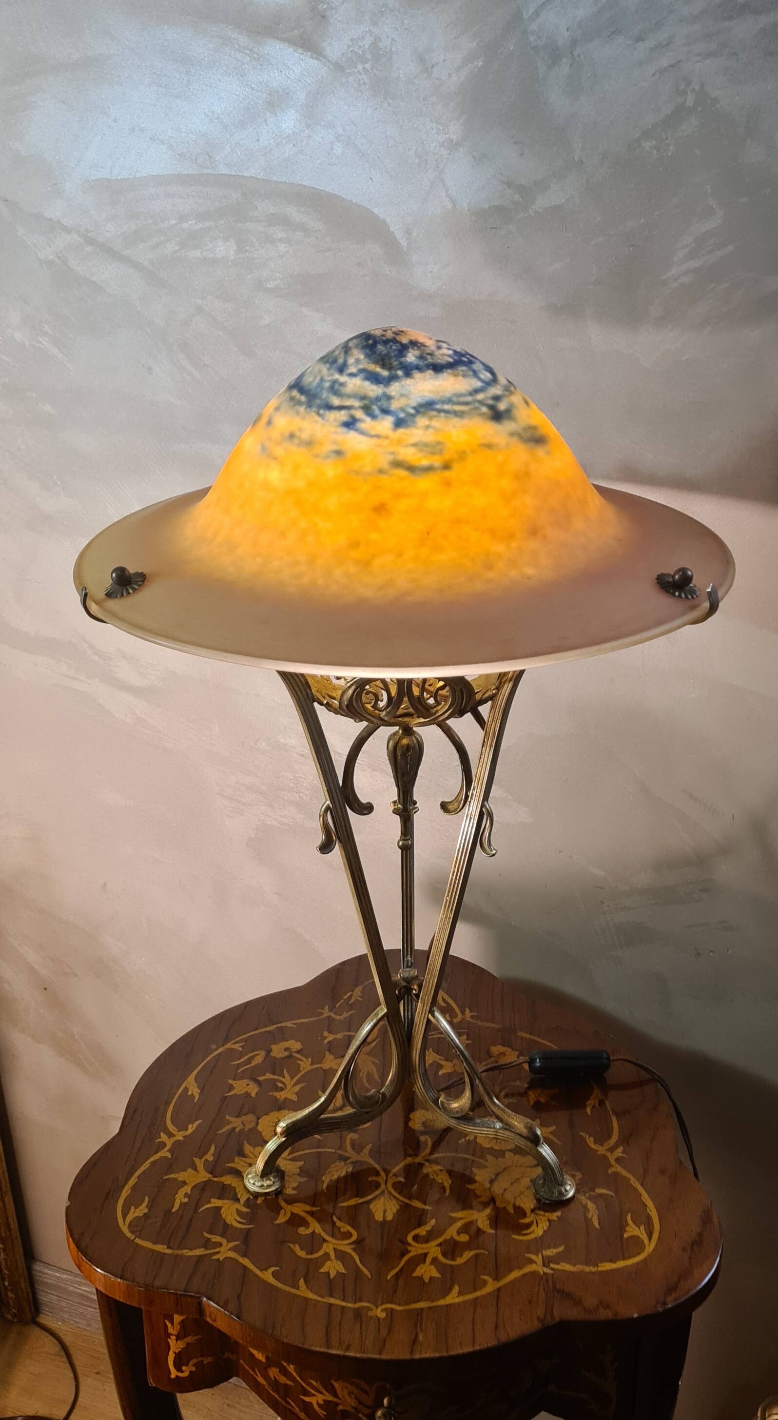 Art Nouveau lamp, chiseled bronze, old Majorel style base, signed glass paste basin 57x38