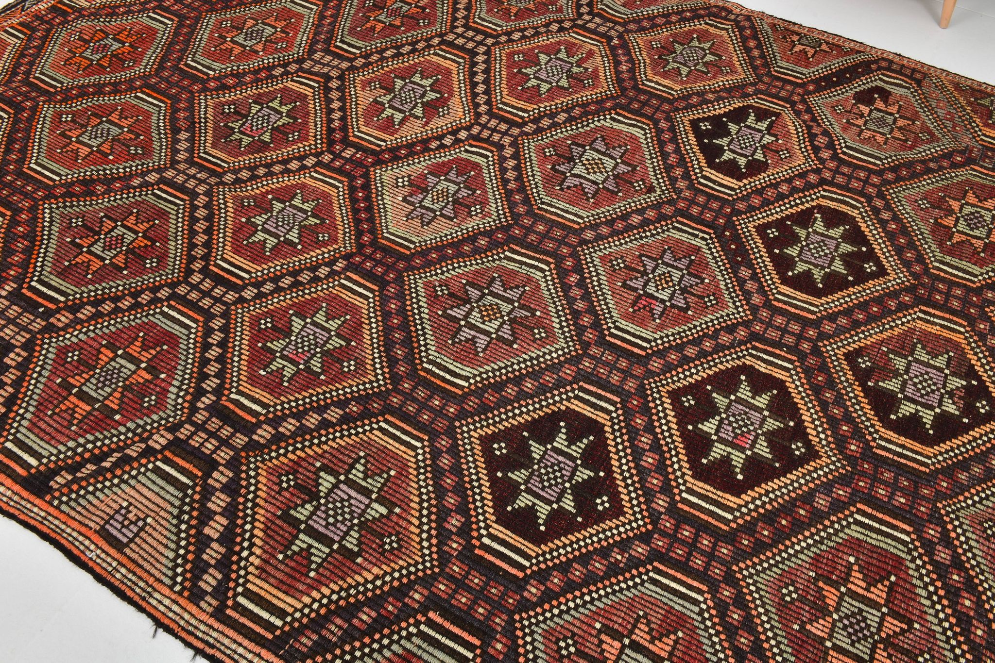 Red & Burgundy Handmade Antique Kilim Rug, 218x320Cm
