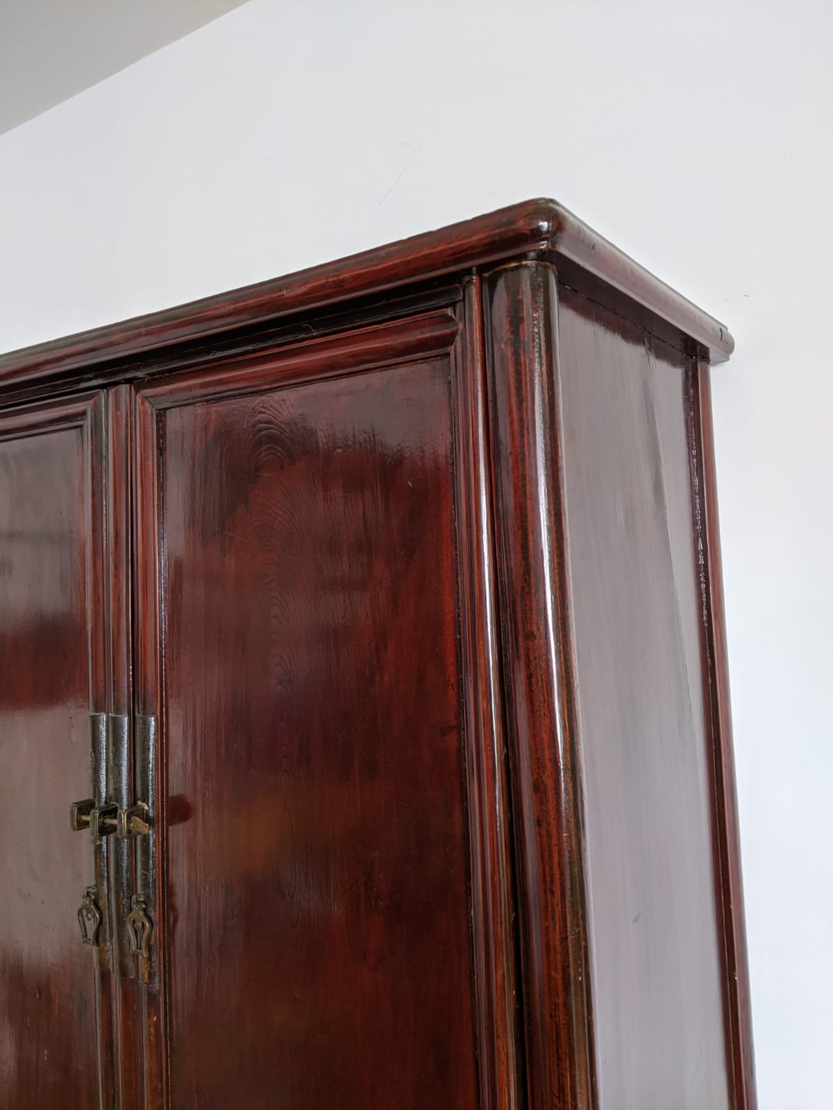 Chinese cabinet