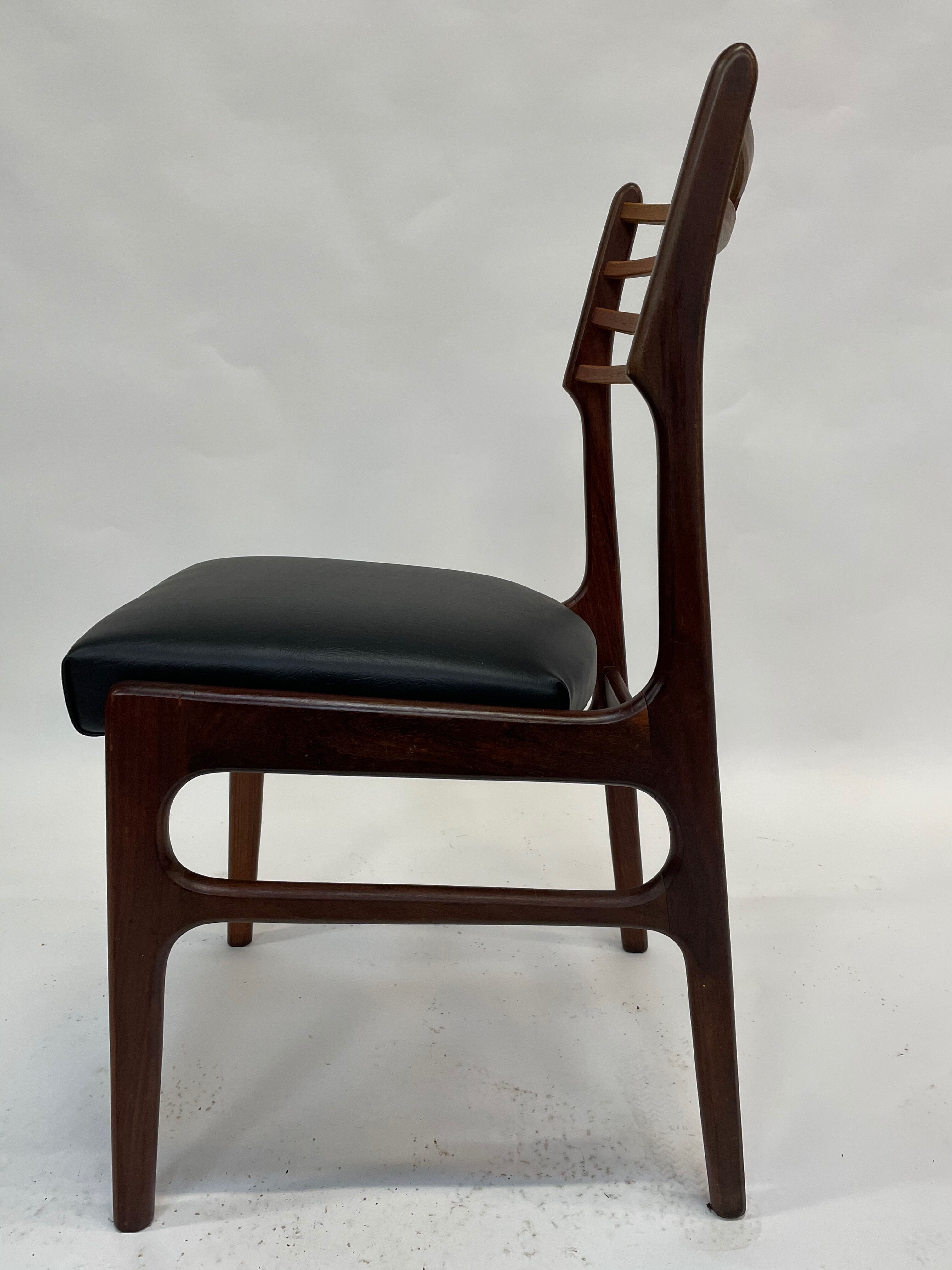 Set of five dining chairs by Johannes Andersen, model 101 Danish Design