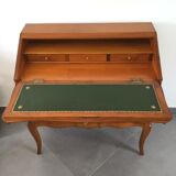 Desk in cherry wood