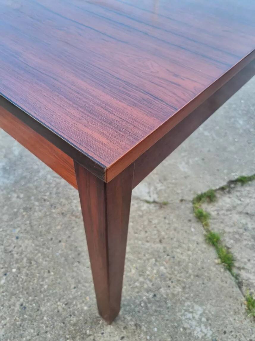 Scandinavian table in rosewood - 1960 design