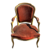 Fauteuil cabriolet  Louis XV, bois patiné et velours ancien