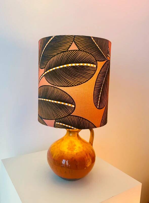Lampe vase recyclée – céramique ouest-allemande avec tissu graphique