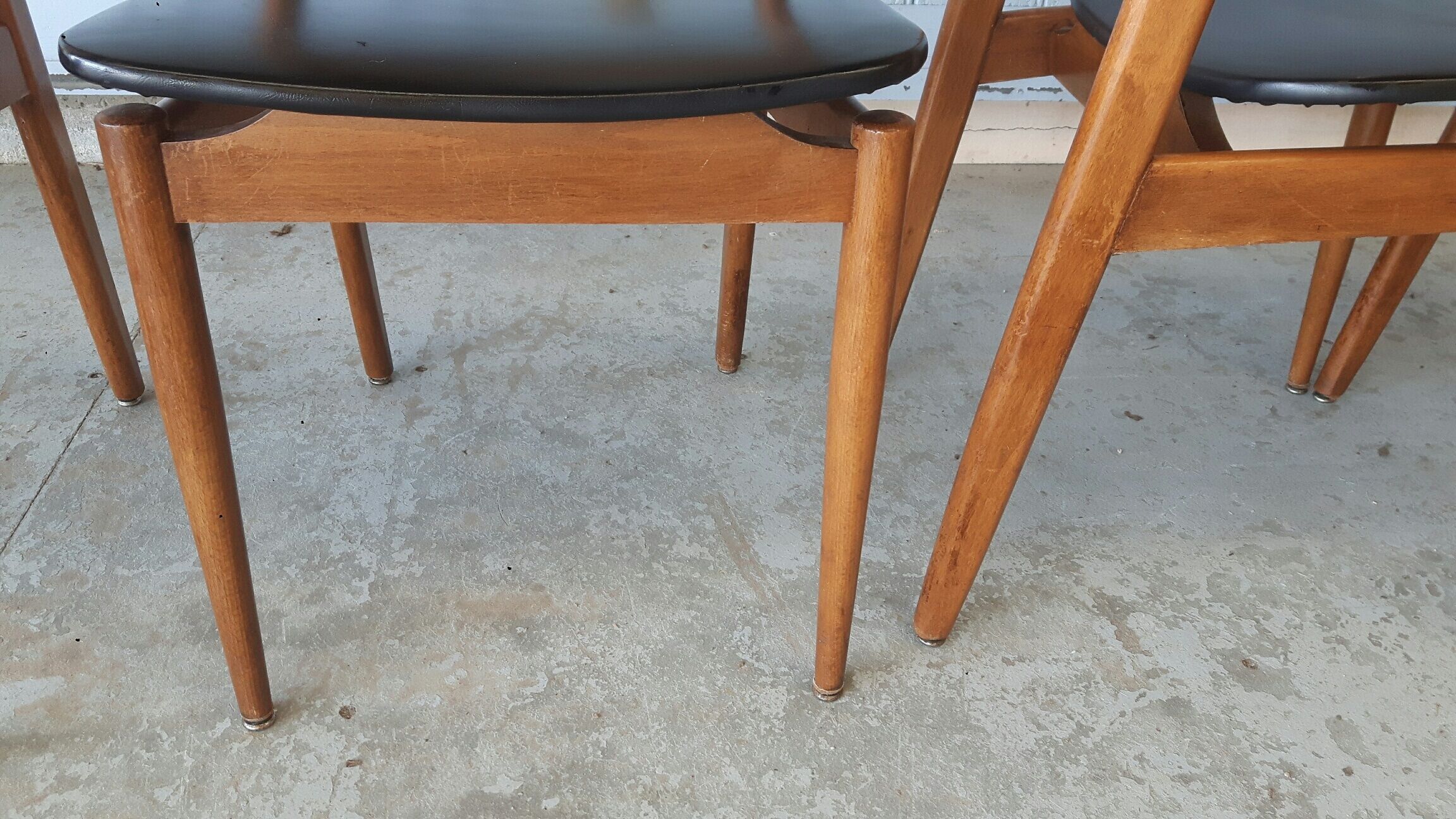 Set of 4 Scandinavian style chairs