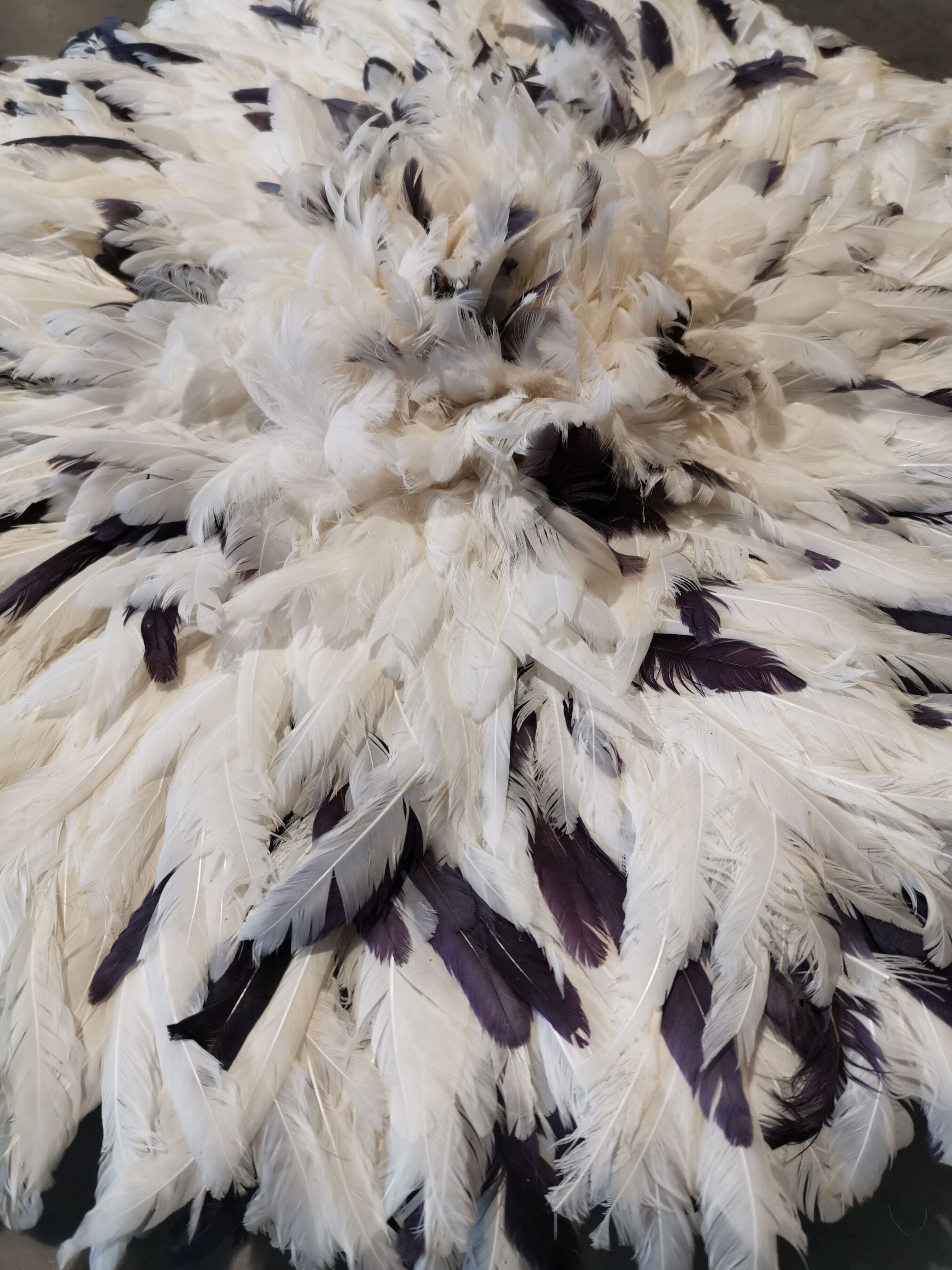 Juju hat in handmade feather 65 cm