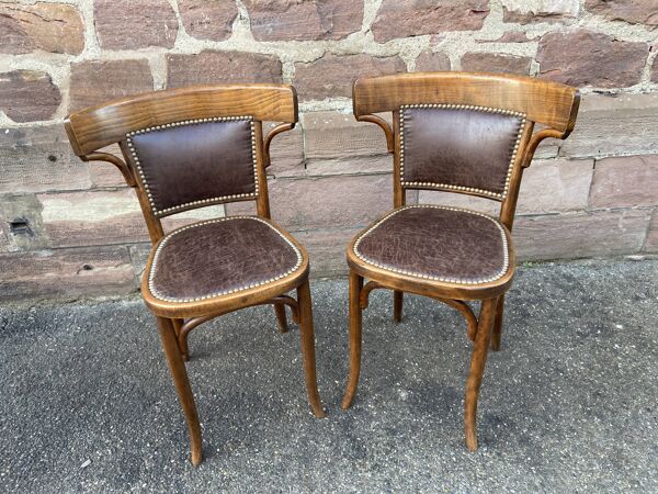 Paire de chaises de restaurant bois courbé simili cuir 50s