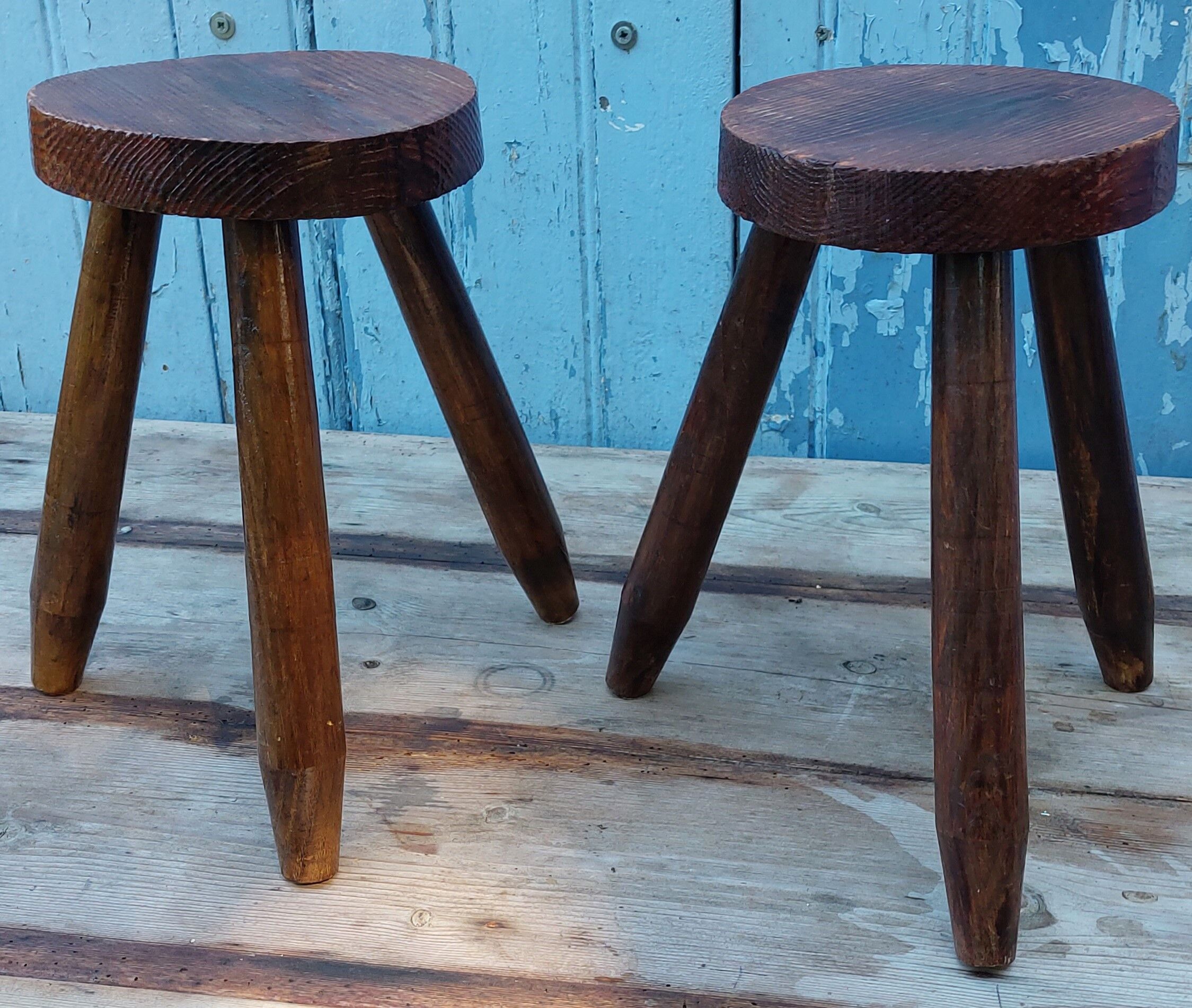 Duo de tabourets tripode de ferme
