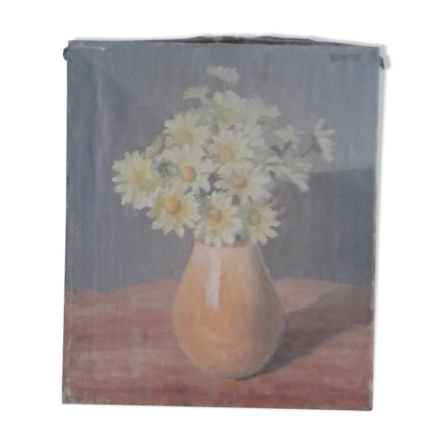 Still life with bouquet of daisies