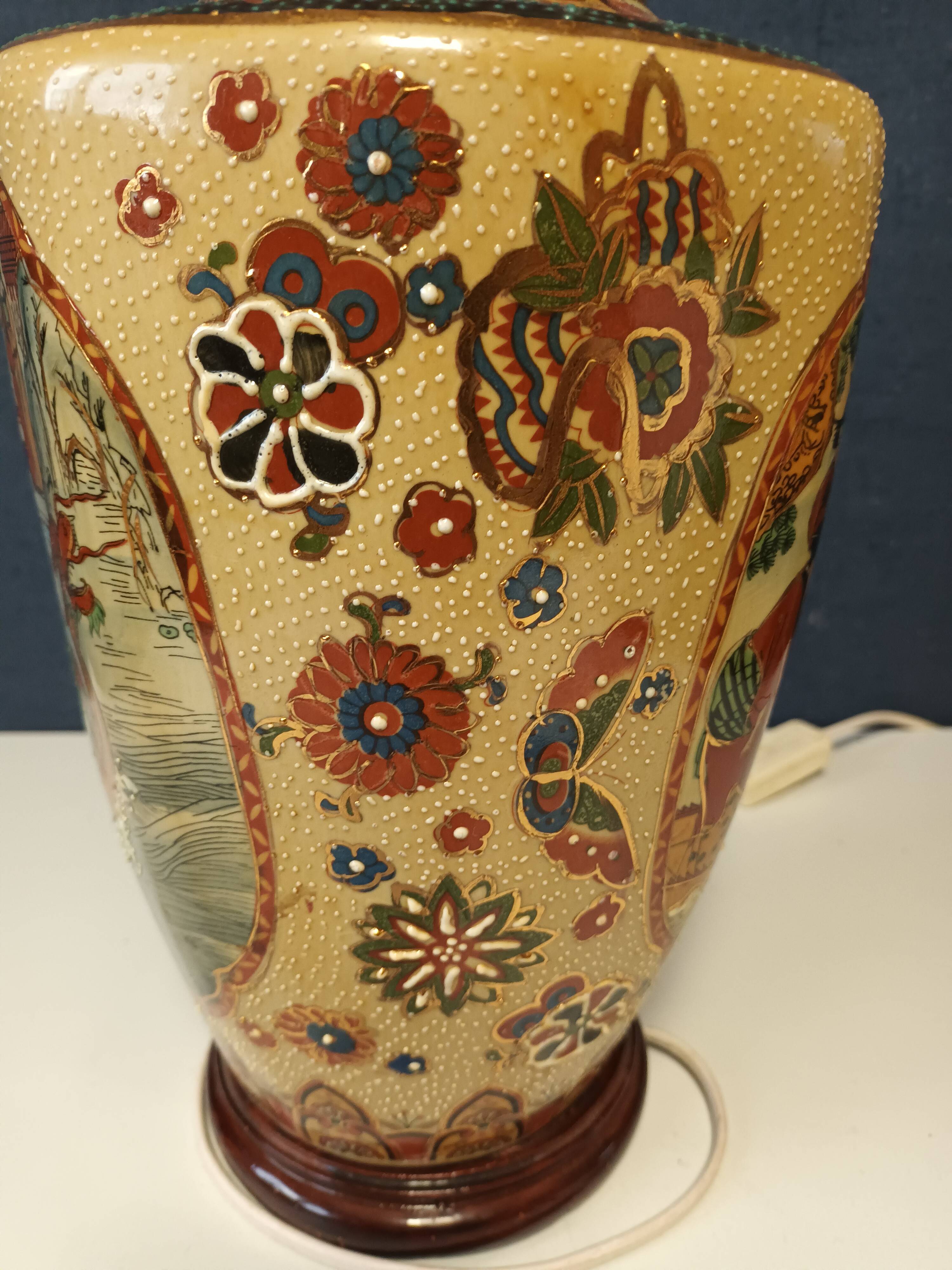 Asian ceramic lamp