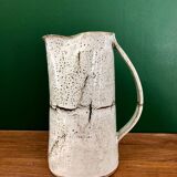 Cracked jug