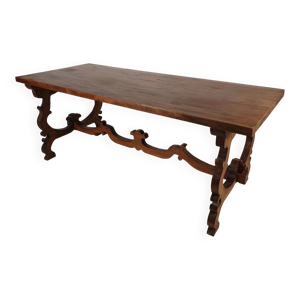 table à manger espagnole