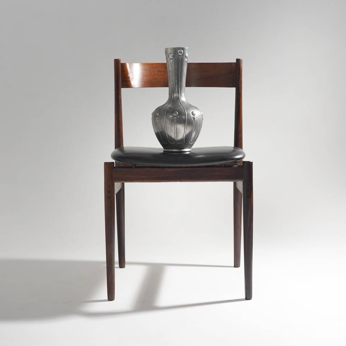 Art Decò pewter vase by Bellotti, 20’s