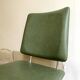 Chaise en aluminium chromé et skaï vert années 1960