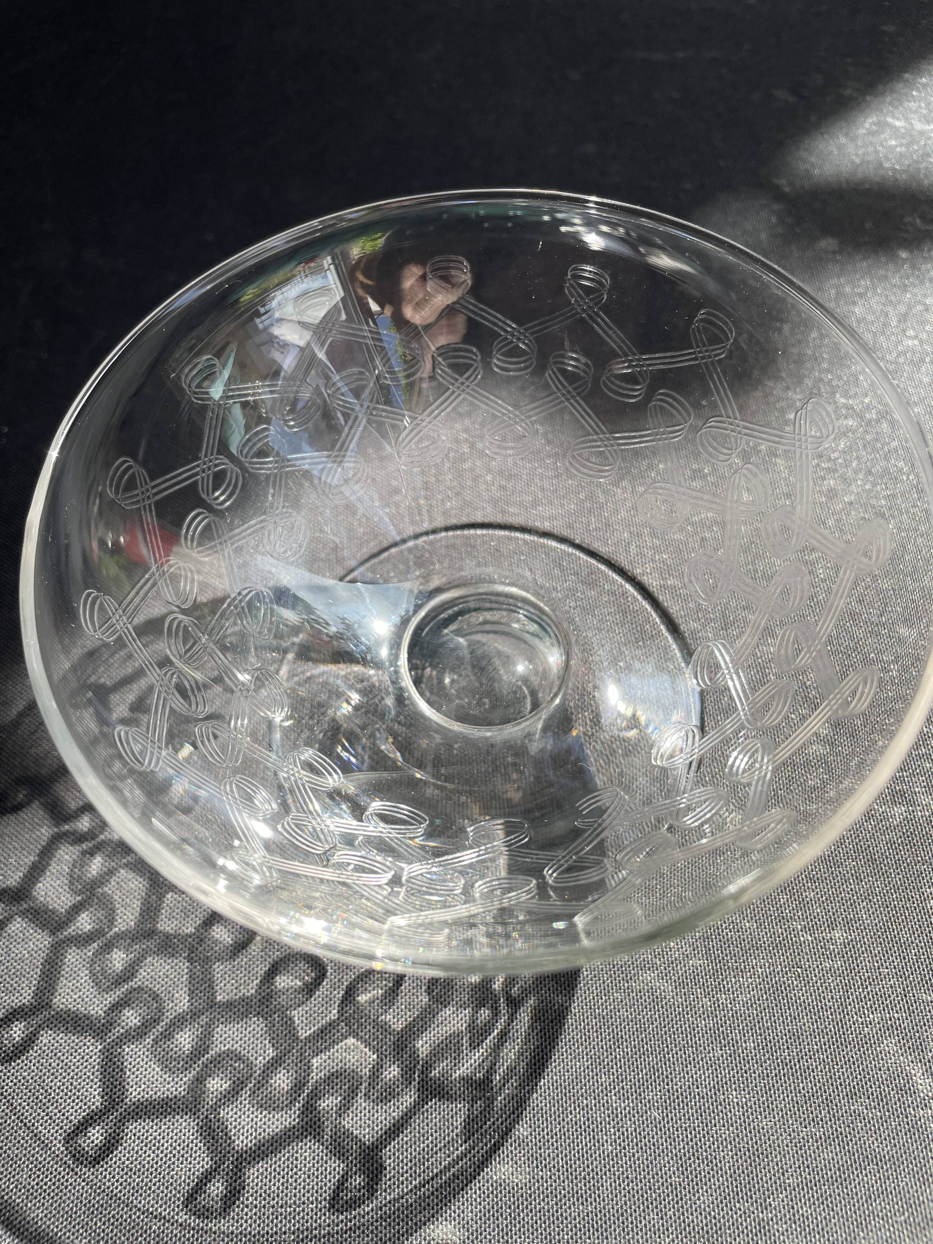 6 champagne glasses – Engraved crystal