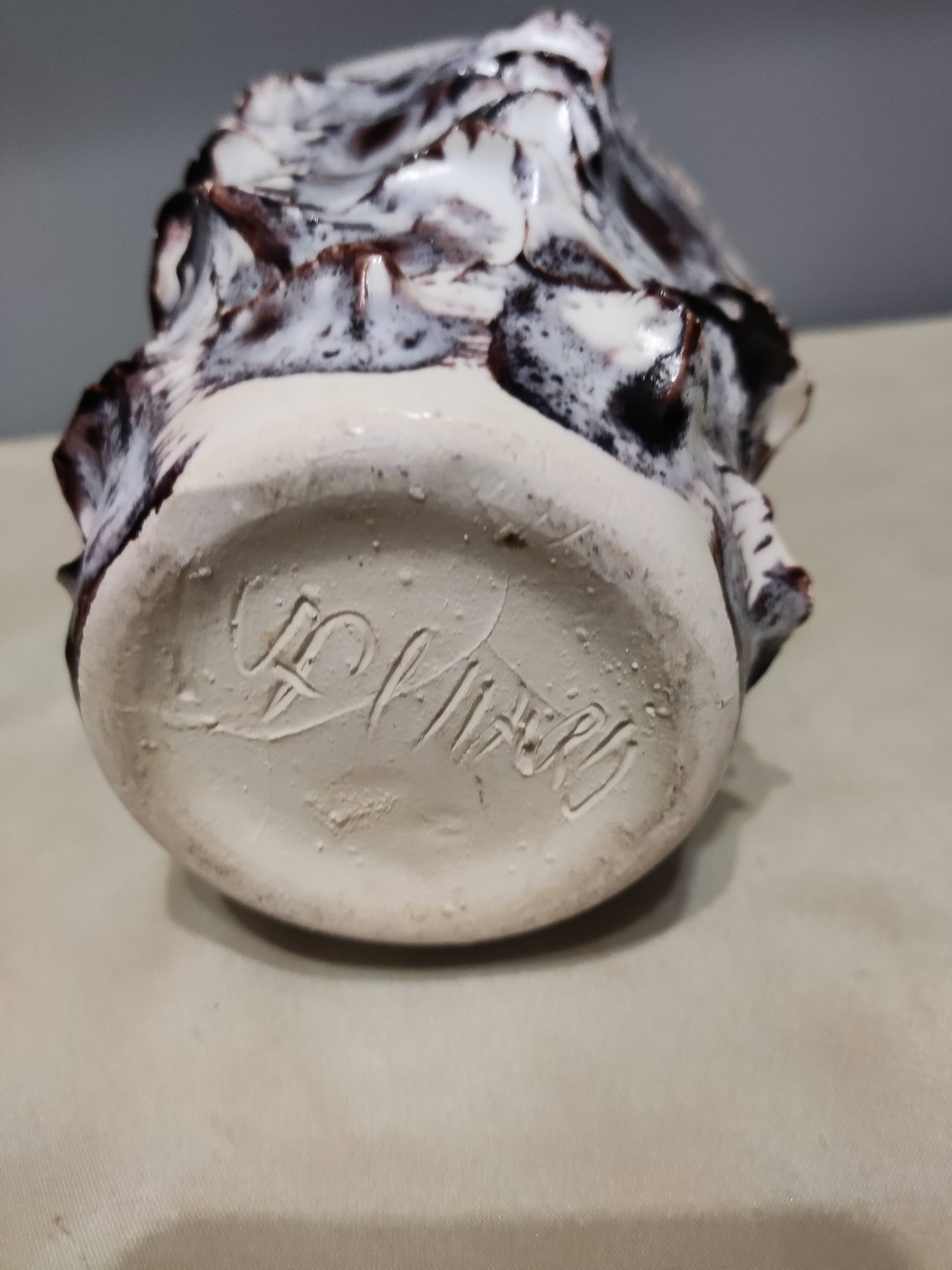 Valloris stoneware vase