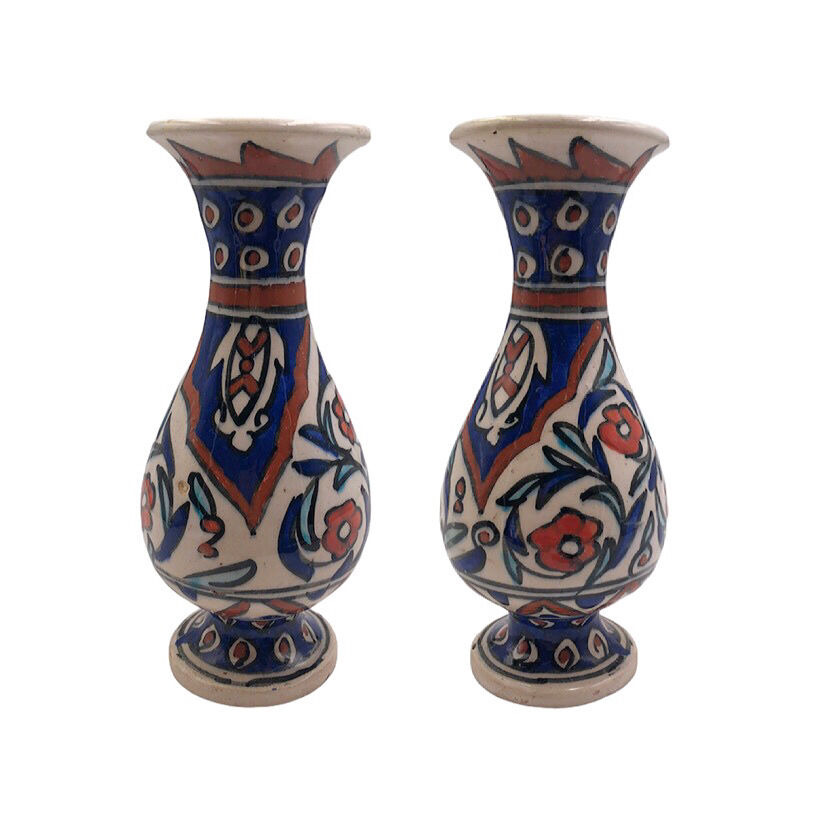 Small flowery vintage vases