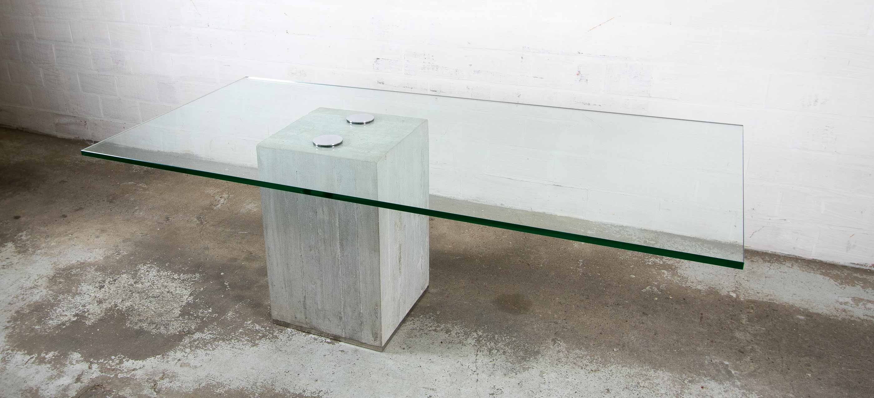 Sergio & Giorgio Saporiti dining table