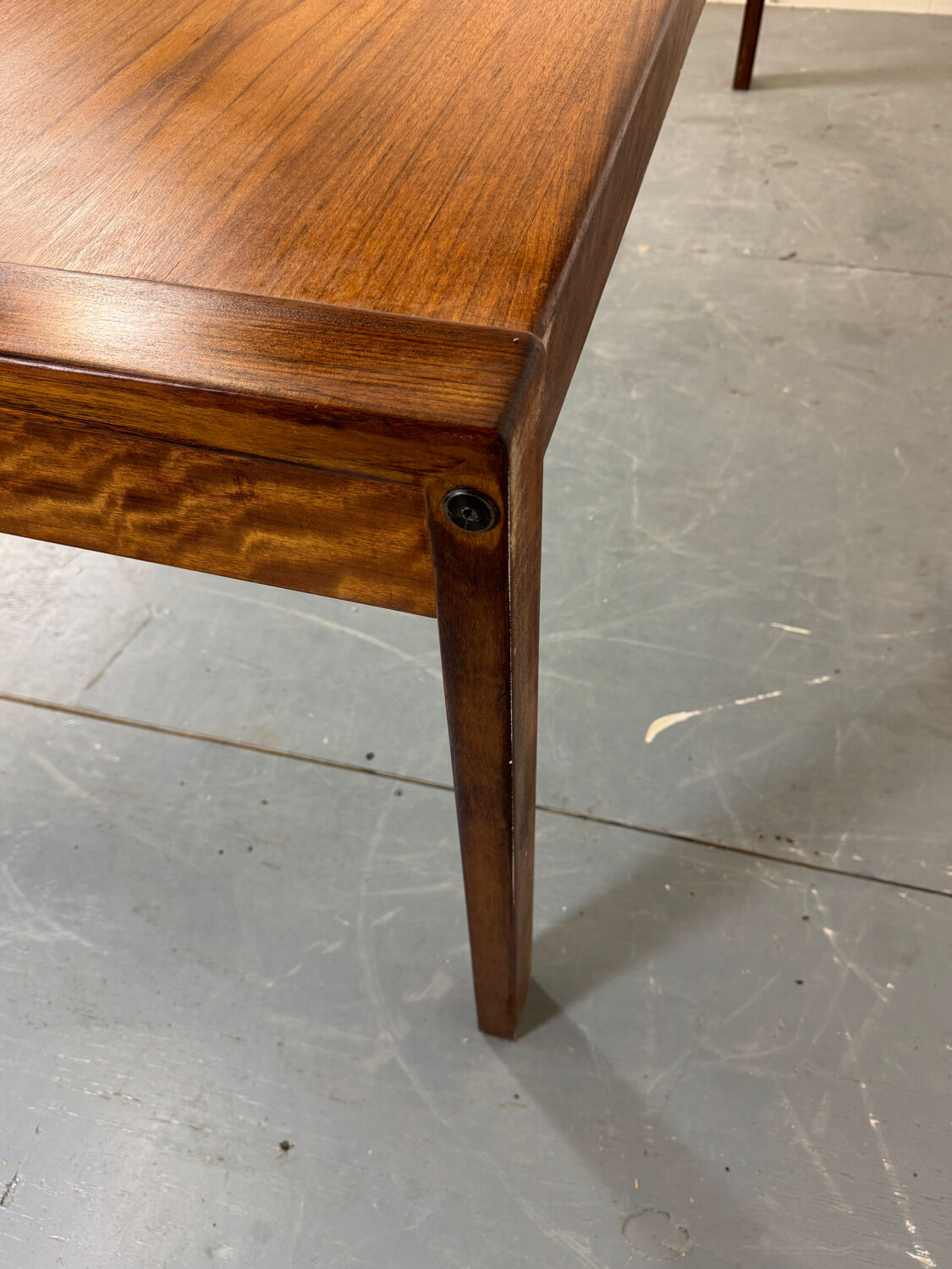 Grande table à manger en teck de style danois du milieu du siècle, années 1960